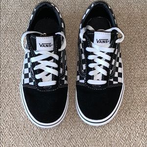 Boys checkered vans size 3. Worn very little.